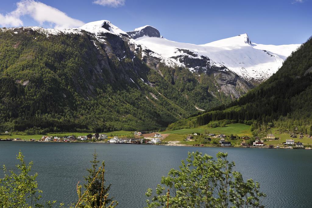 Fjaerland Fjordstove Hotell - Huseby Hotelldrift As Exterior photo